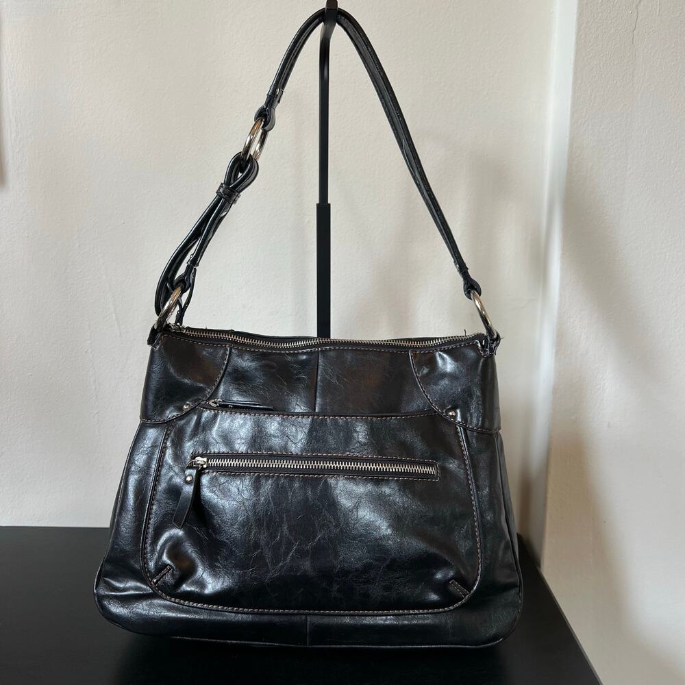 Liz Claiborne Classic Black Minimalist O-Ring Shoulder Handbag Silver Hardware